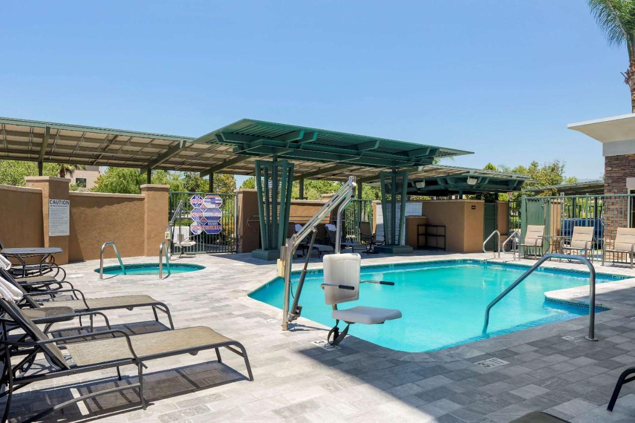 Comfort Suites Ontario Airport Convention Center Extérieur photo
