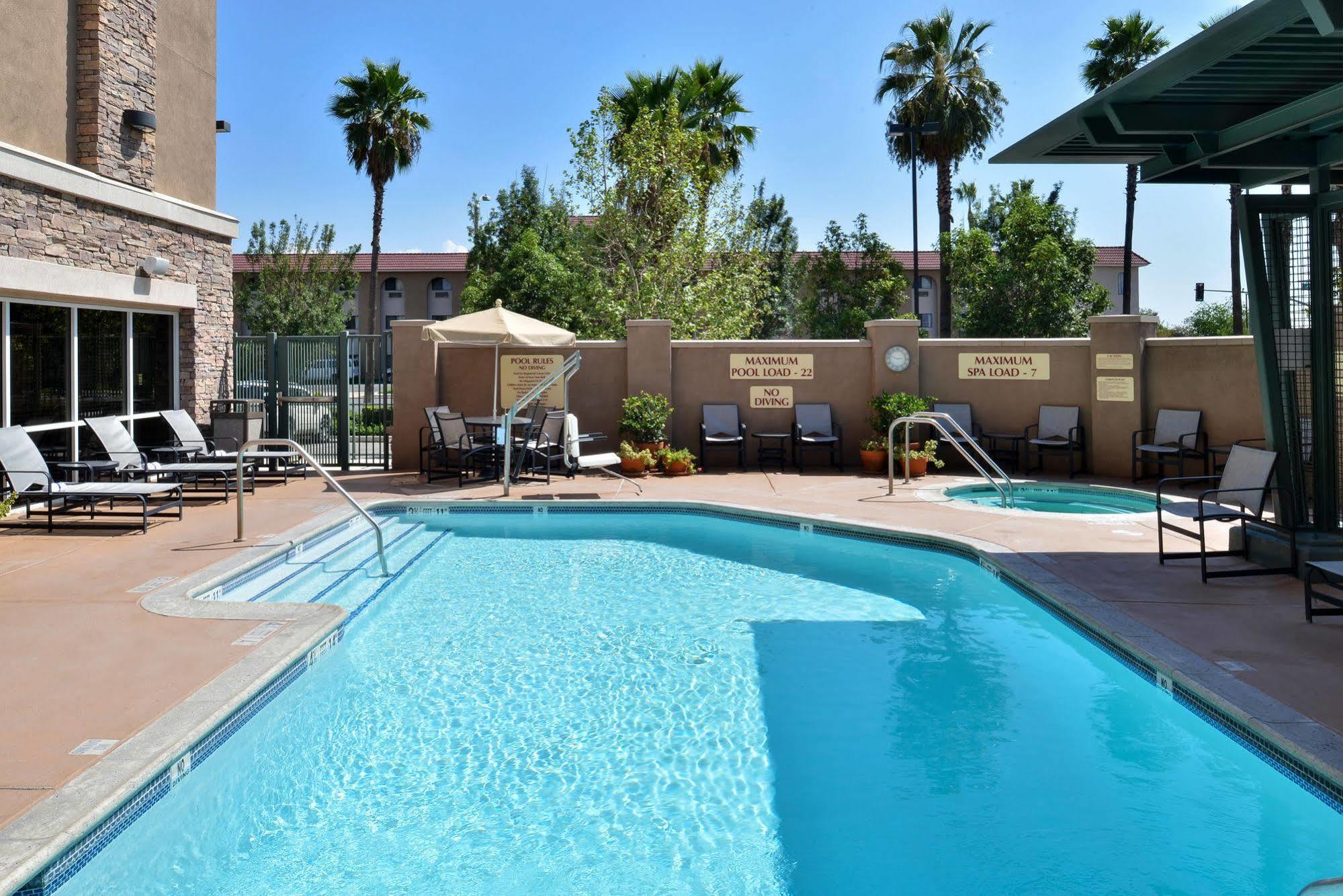 Comfort Suites Ontario Airport Convention Center Extérieur photo